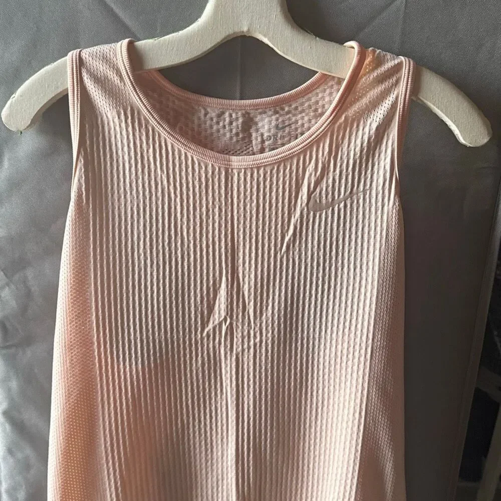 Nike Infinite Sports Tank Top Dri Fit Size Medium